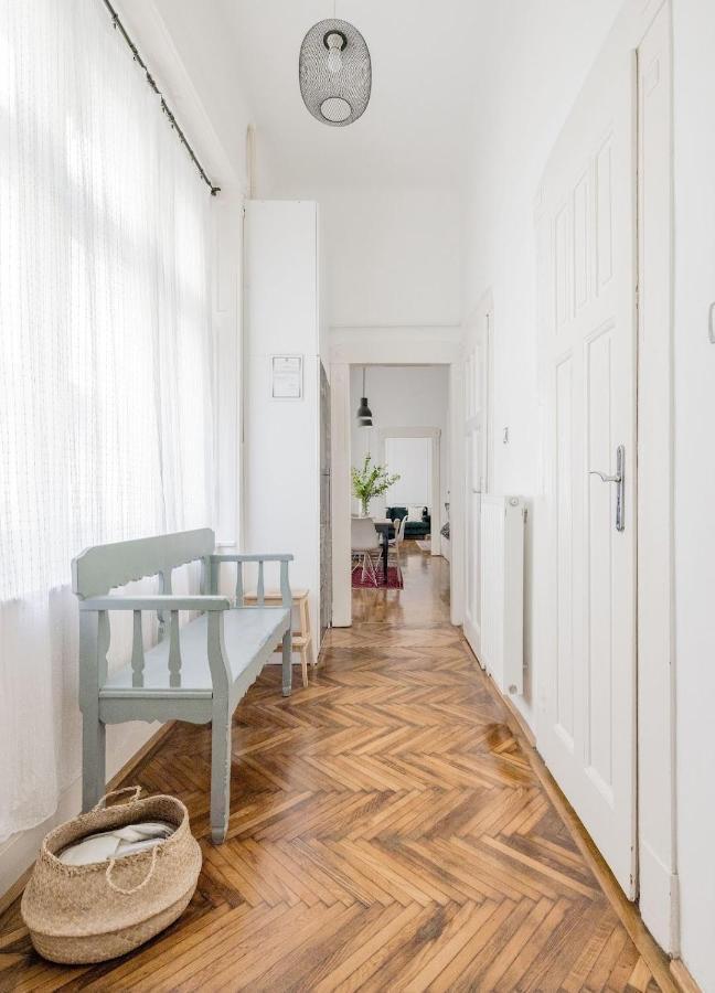 Charming And Unique Apartment With Balcony By The Great Synagogue ブダペスト エクステリア 写真