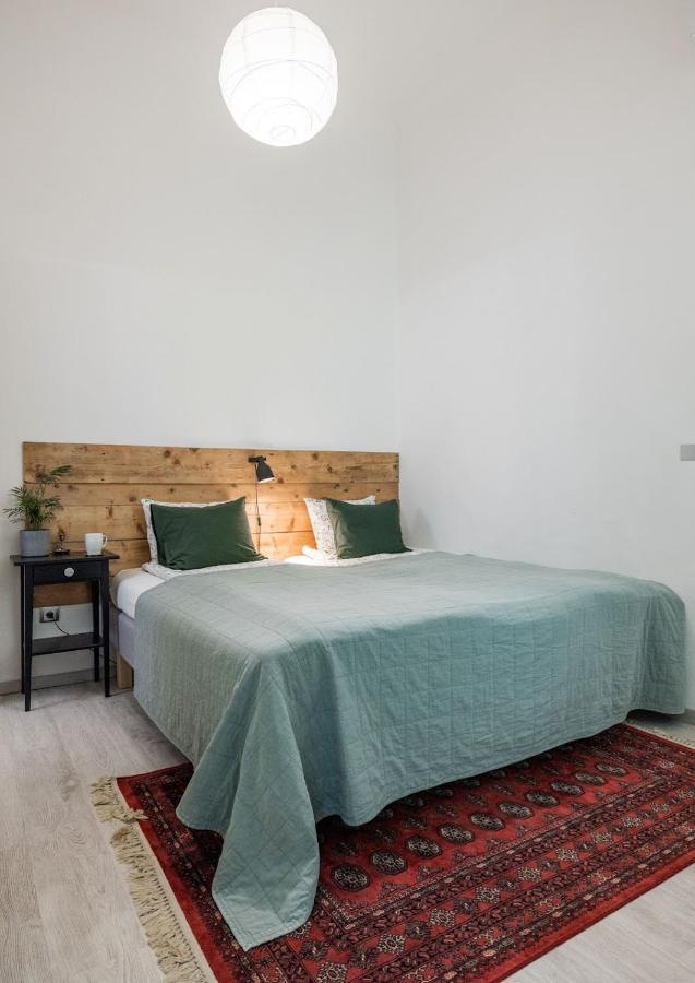 Charming And Unique Apartment With Balcony By The Great Synagogue ブダペスト エクステリア 写真
