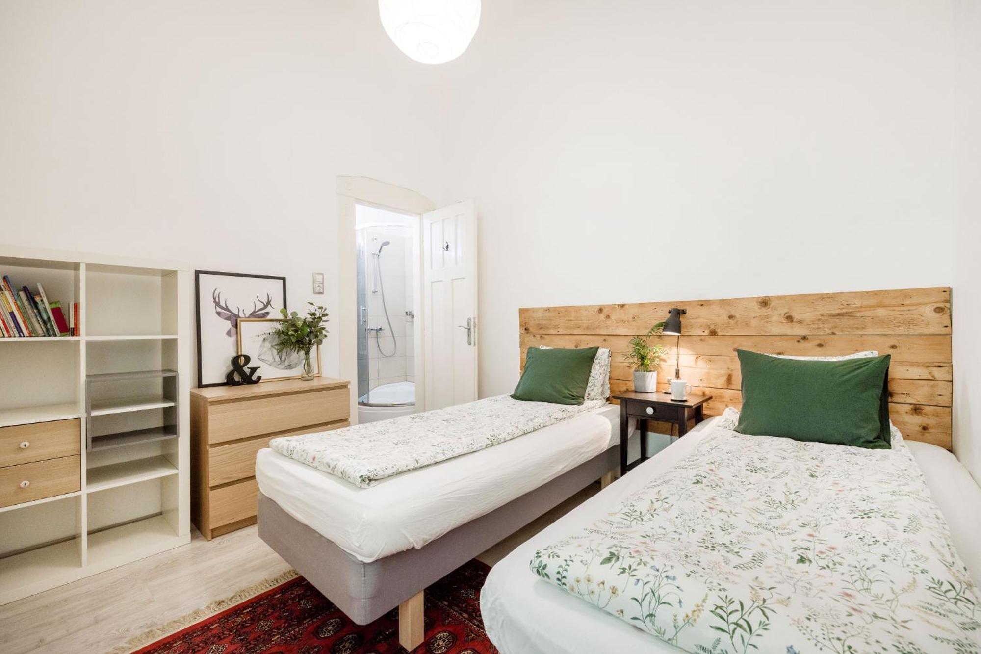 Charming And Unique Apartment With Balcony By The Great Synagogue ブダペスト エクステリア 写真