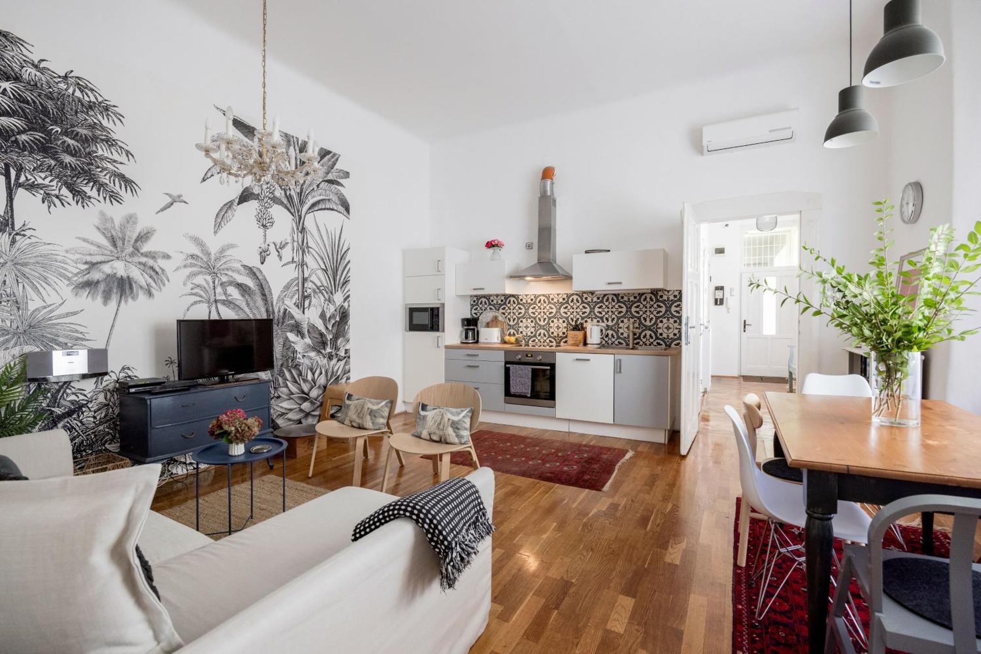 Charming And Unique Apartment With Balcony By The Great Synagogue ブダペスト エクステリア 写真